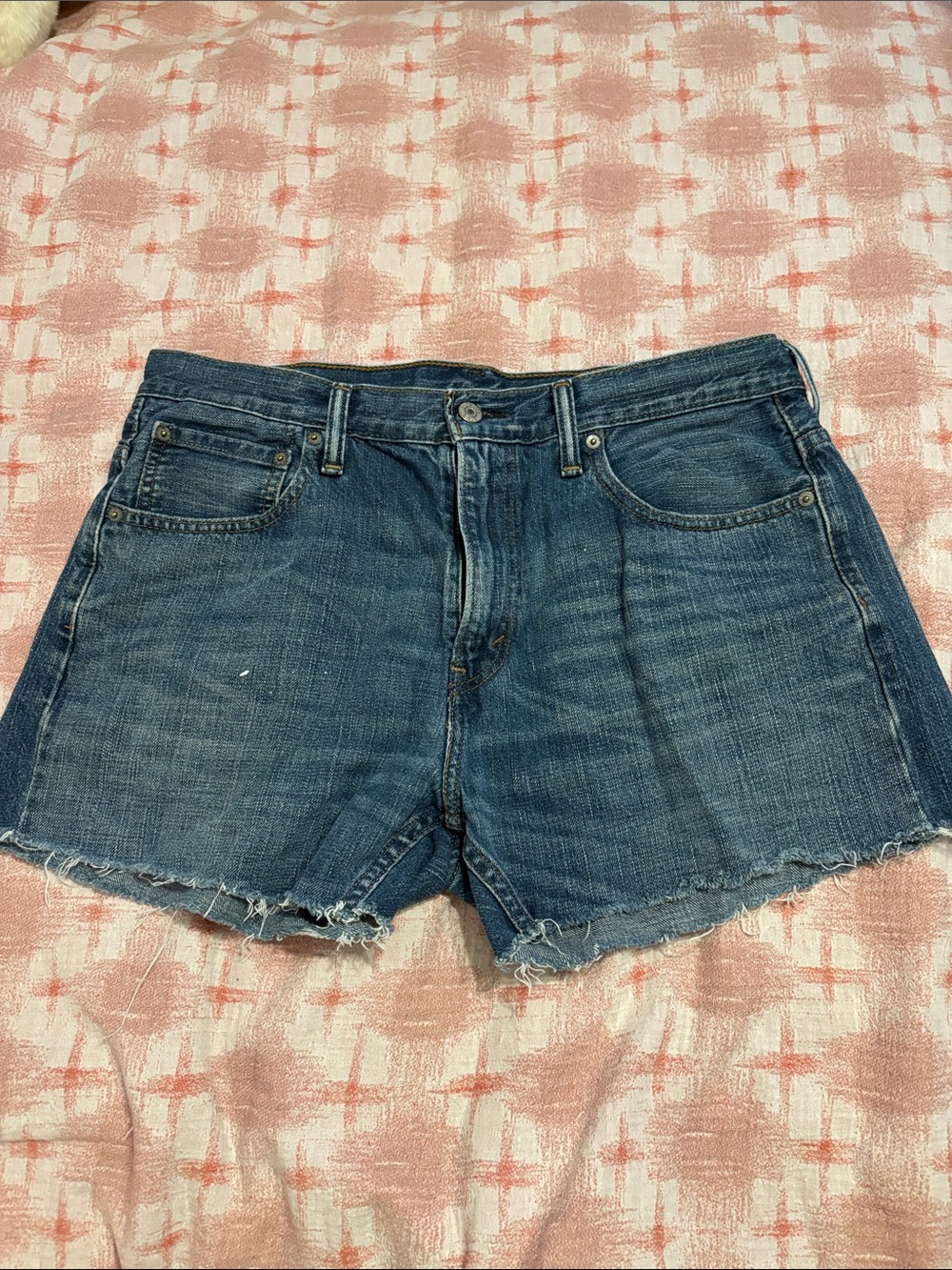 Levi’s cutoffs